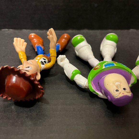 Buzz Lightyear and Woody Lot Figurine Toys Pixar Toy Story action figures - Picture 5 of 7